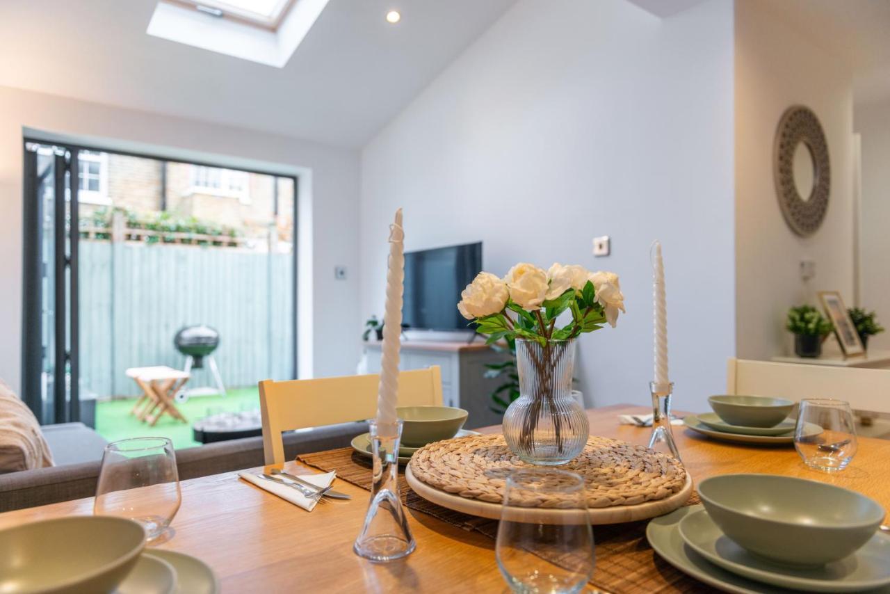 Three-Bedroom Bliss In London Town Экстерьер фото